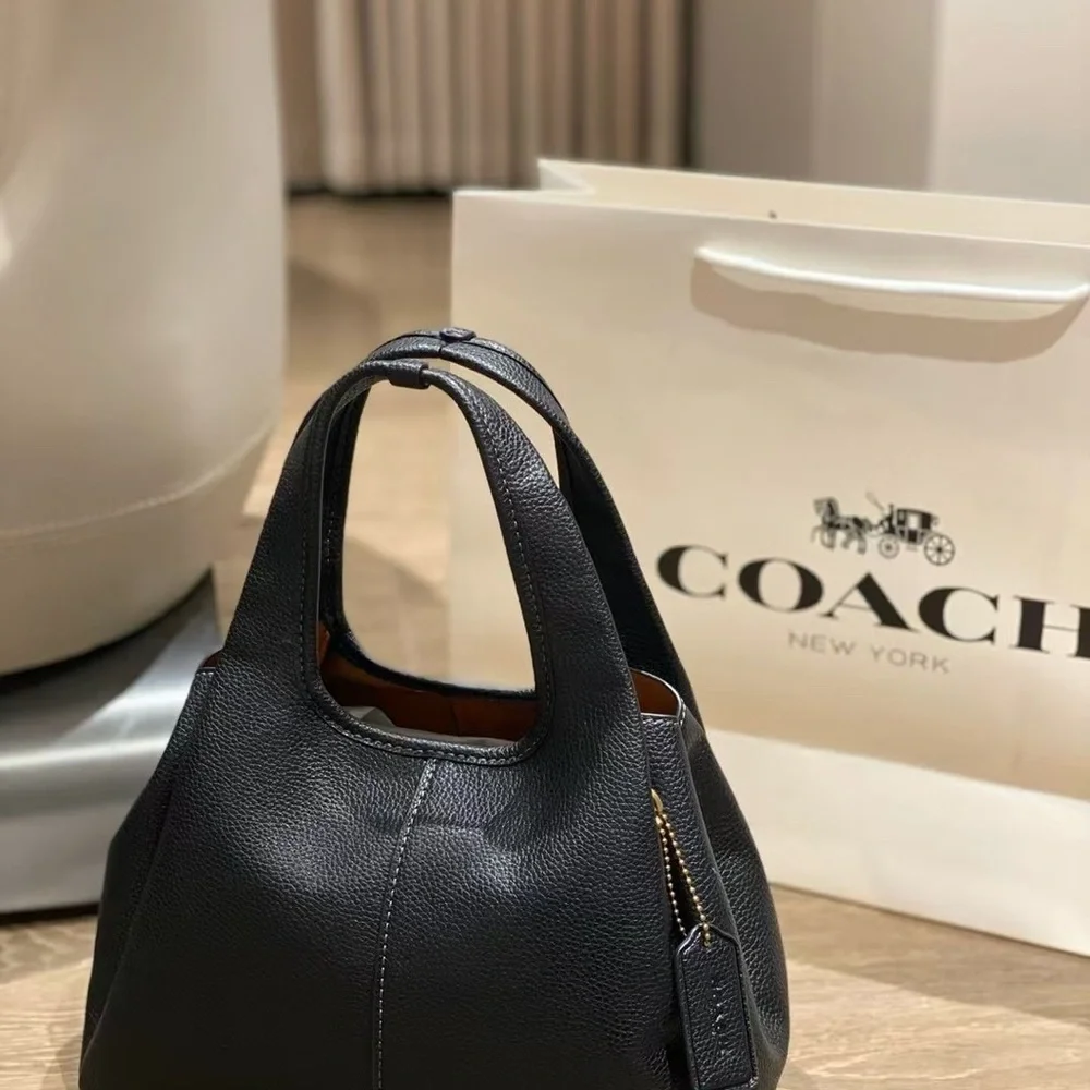 ✨ Black Coach lana Shoulder Bag 19cm